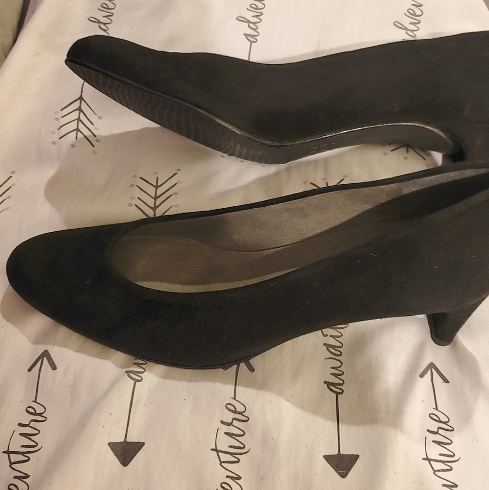 Stuart Weitzman Pumps - image 5